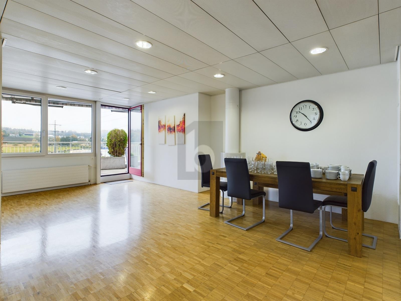 REPRÄSENTATIV / WIRKSAM AN AUTOBAHN A1 - 2