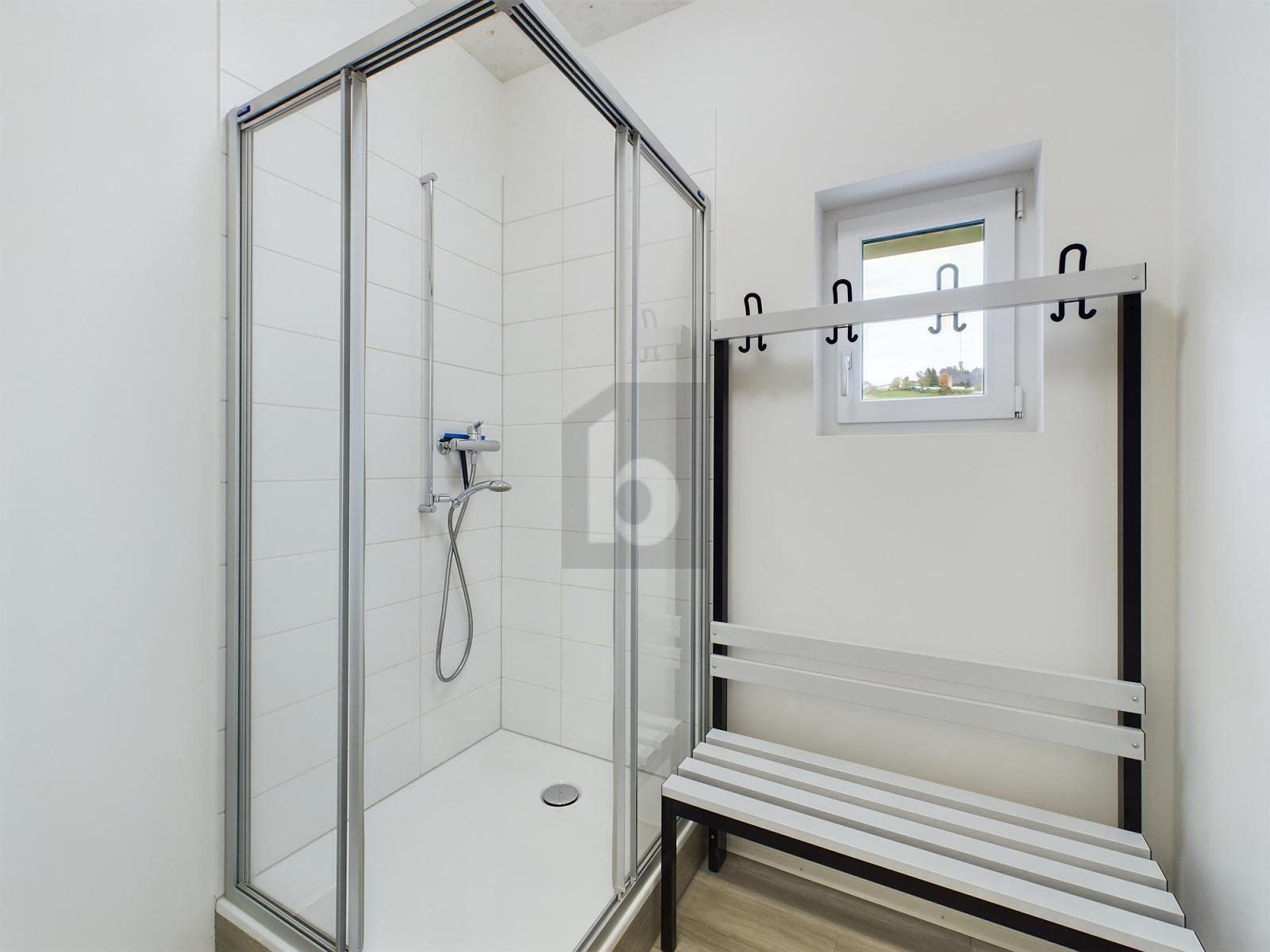 OPTIMAL ERREICHBAR, HELL UND GROSS - 3