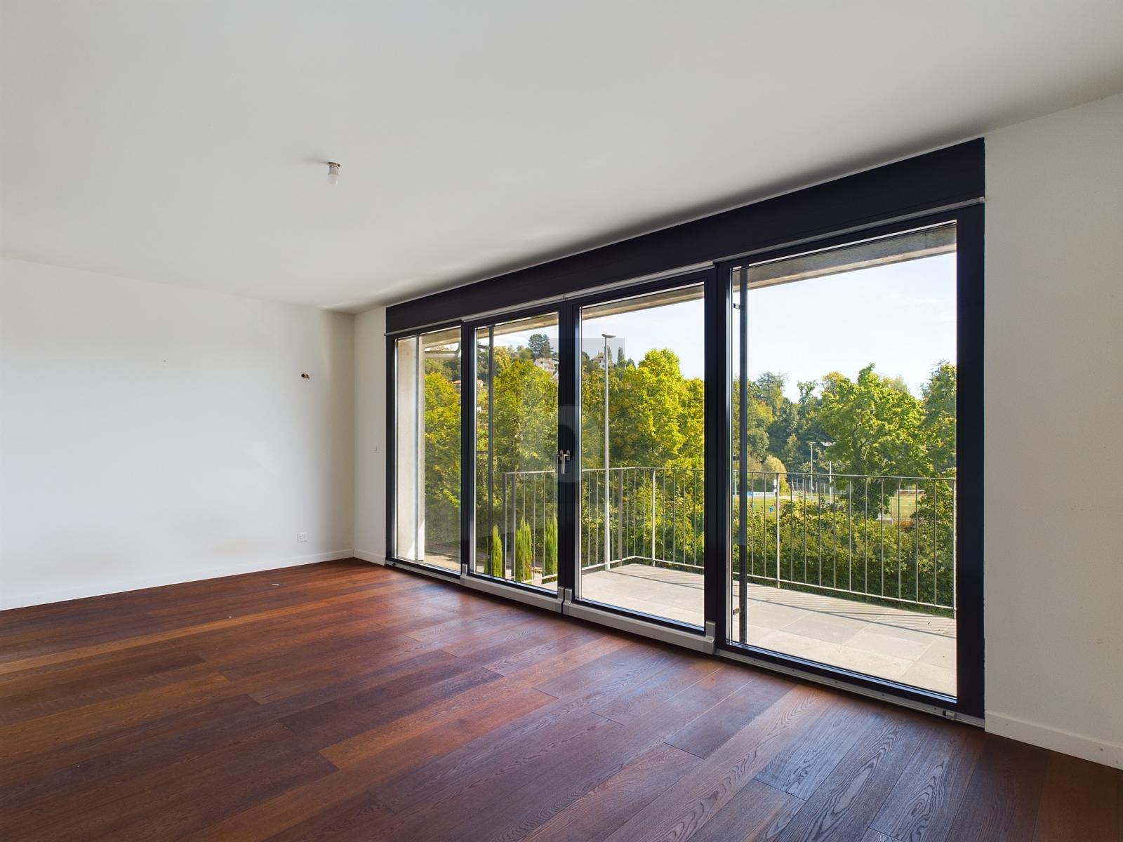 BEAUX VOLUMES DANS MAISON MITOYENNE - 2