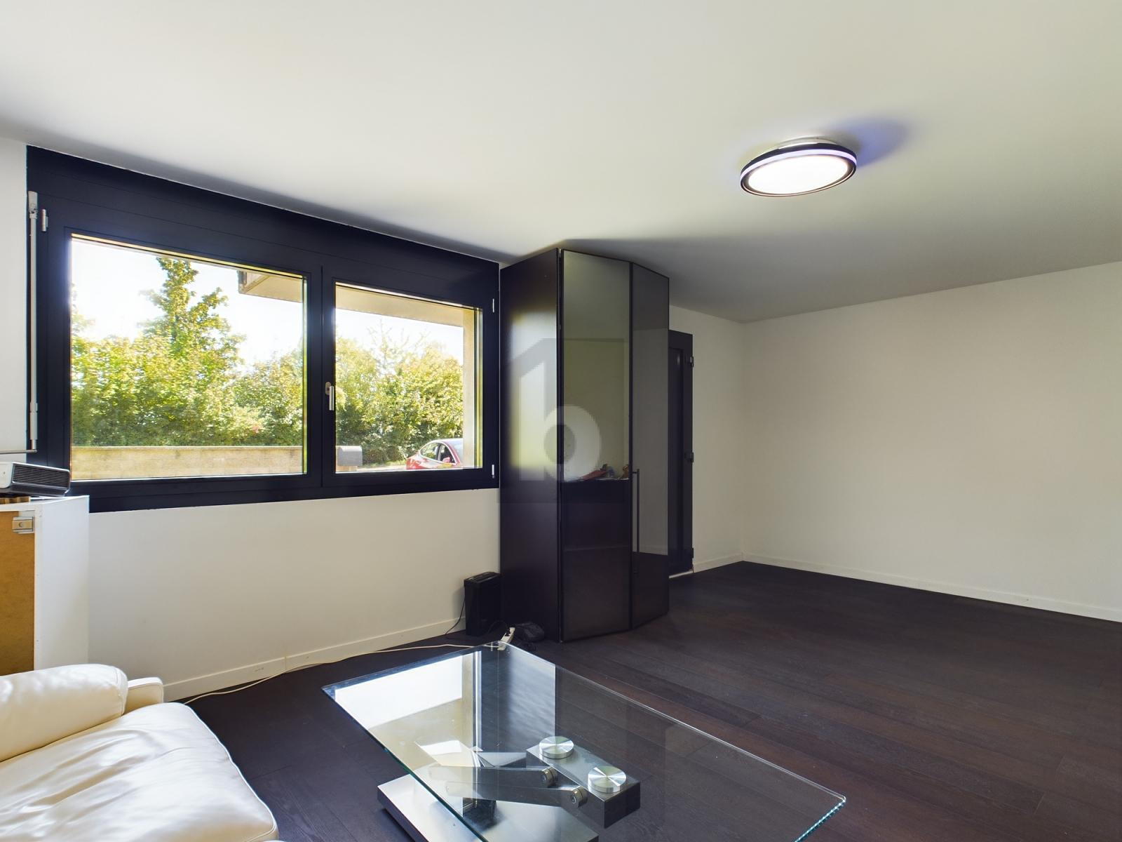 BEAUX VOLUMES DANS MAISON MITOYENNE - 4