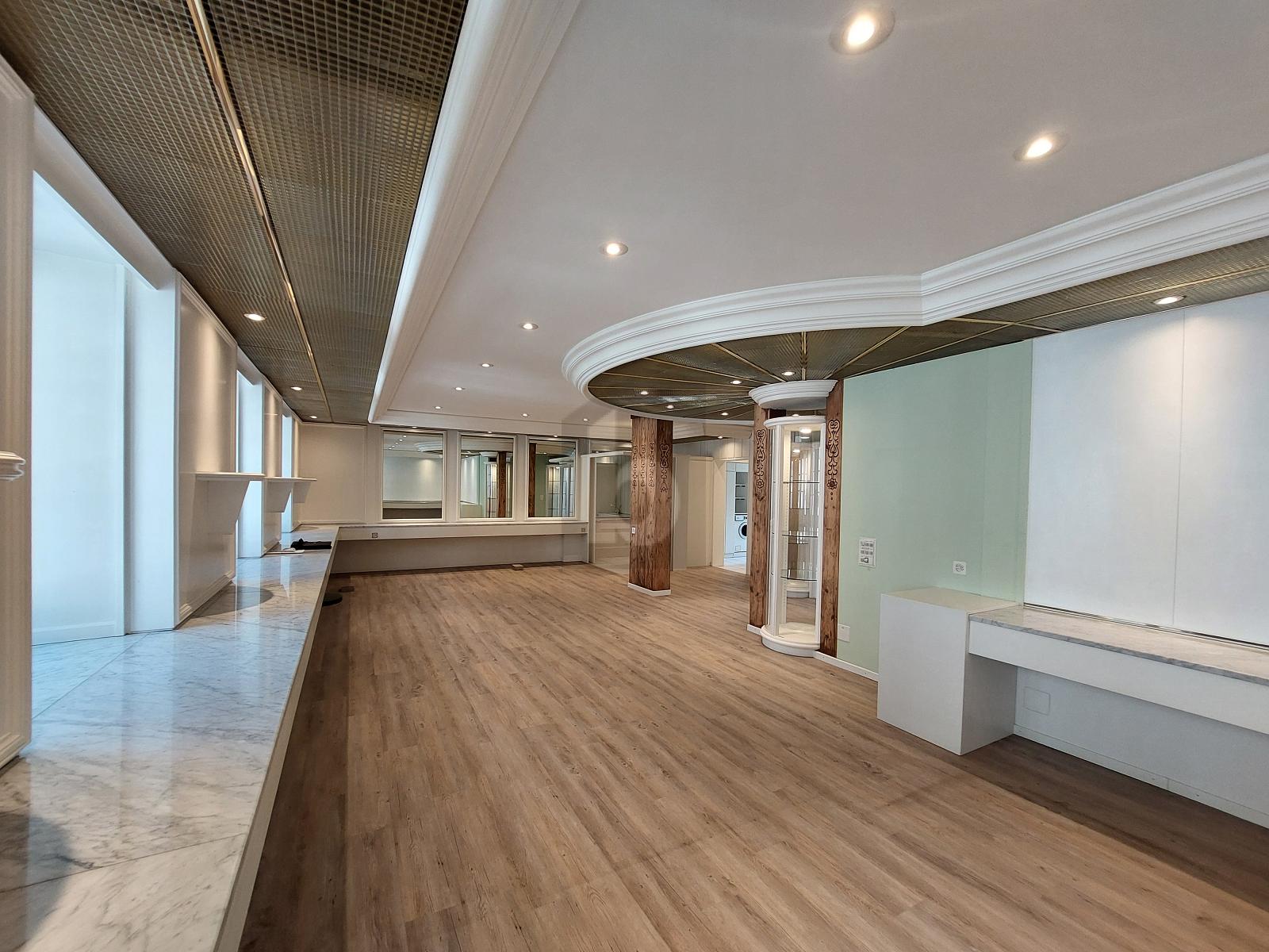 ZENTRAL & MODERN, IDEAL FÜR PRAXISRÄUME / BÜRO - 2