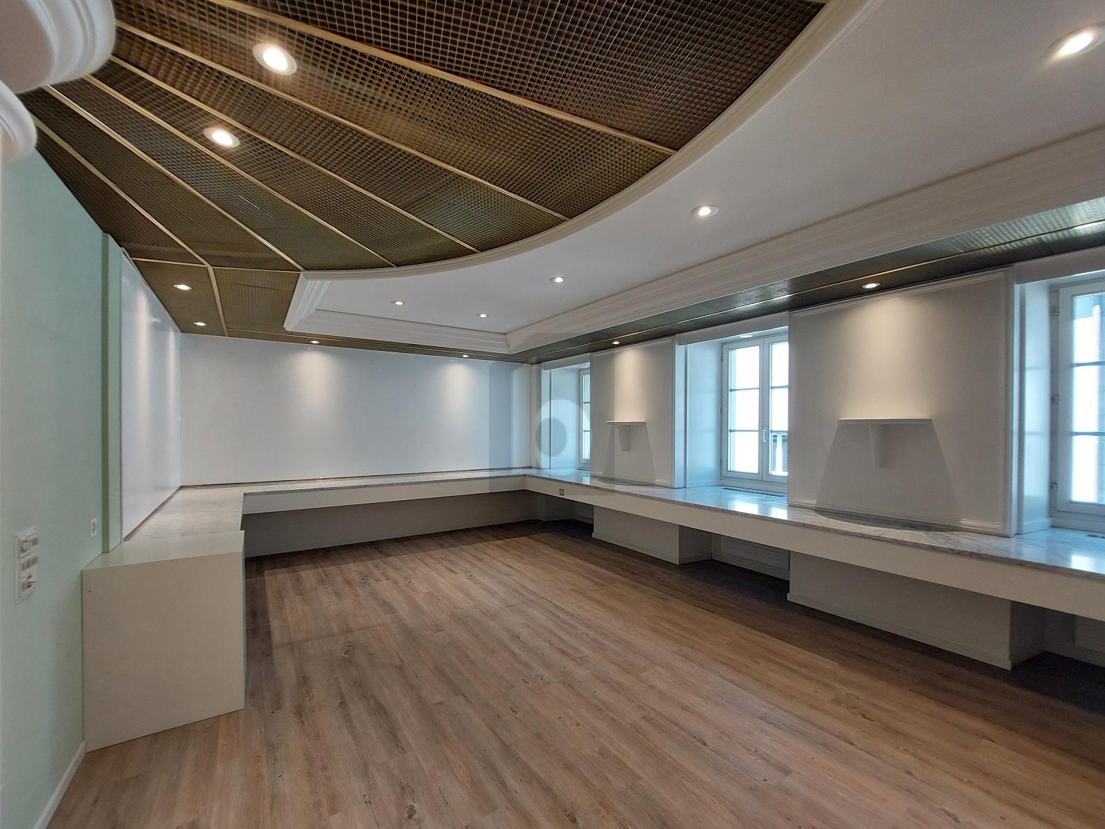 ZENTRAL & MODERN, IDEAL FÜR PRAXISRÄUME / BÜRO - 3