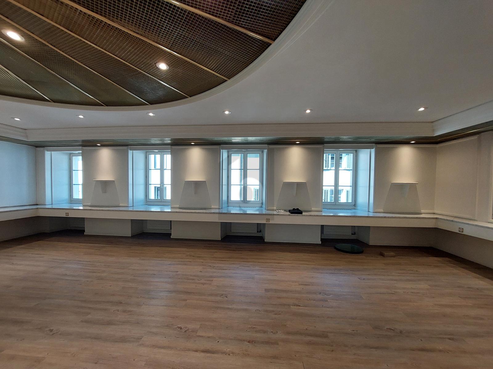 ZENTRAL & MODERN, IDEAL FÜR PRAXISRÄUME / BÜRO - 4