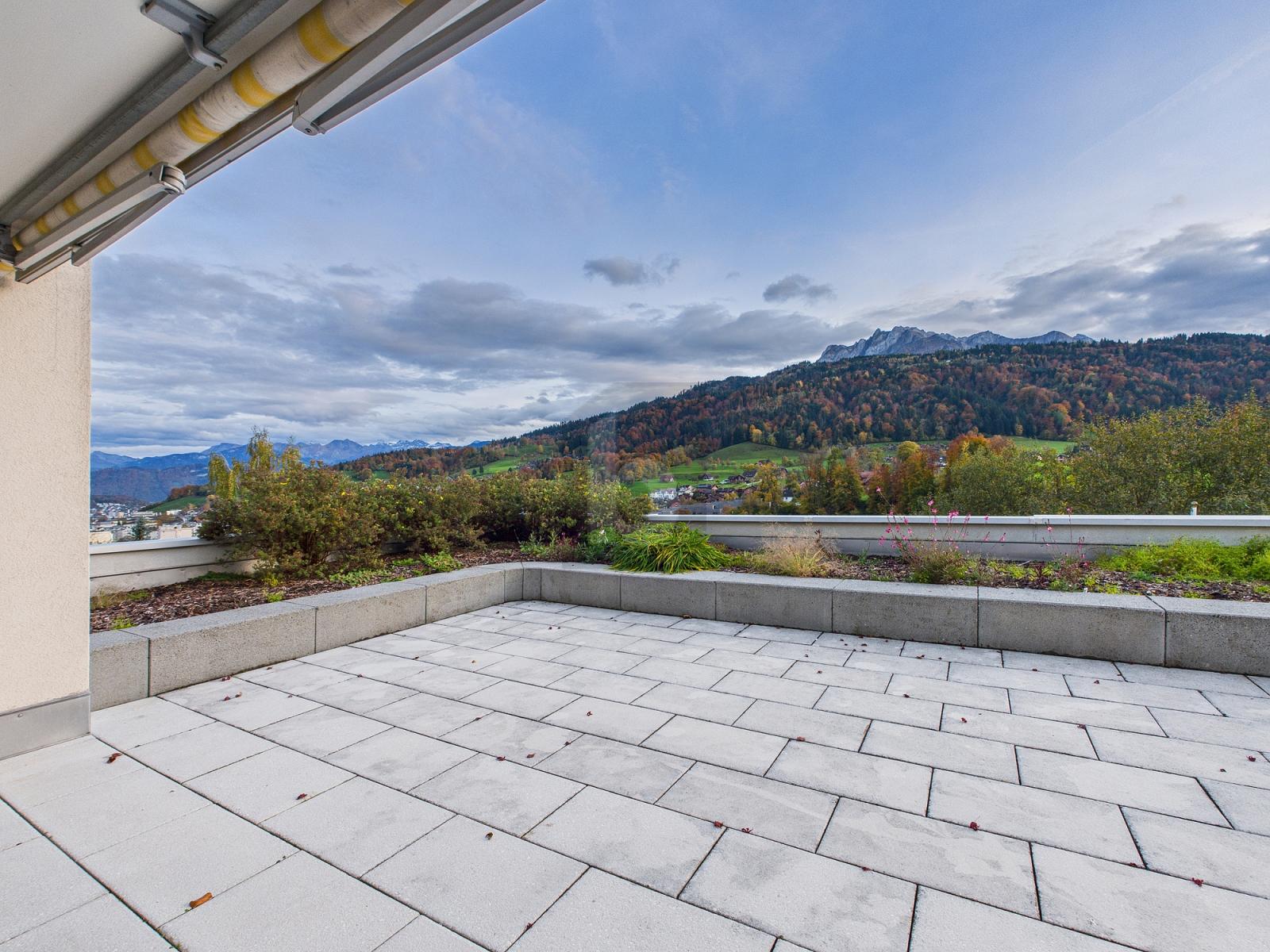 SANIERT, PFLEGELEICHT MIT PRACHTVOLLER AUSSICHT - 0