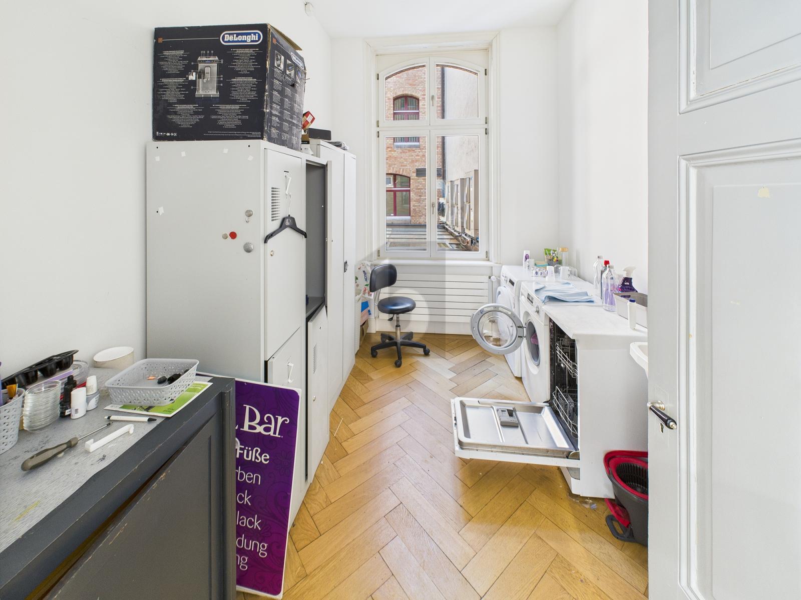 STARK FREQUENTIERT AN TOP LAGE - 4