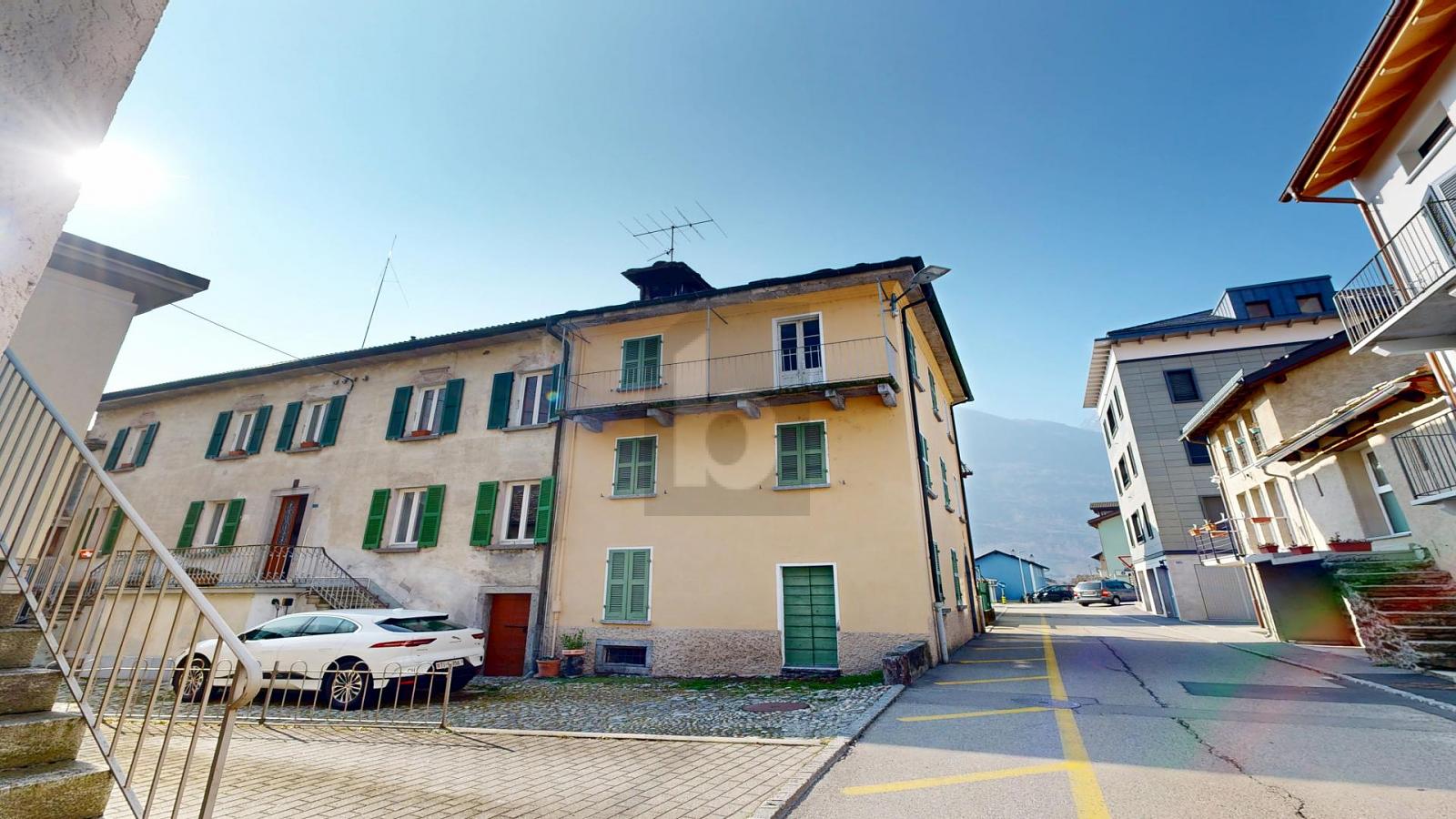 SPAZIOSA E SOLEGGIATA IN POSIZIONE CENTRALE - 0