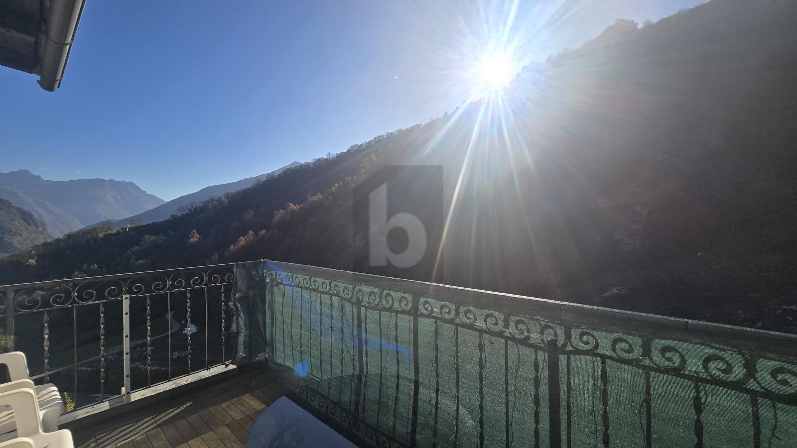 SPAZIOSA E SOLEGGIATA CON CON AMPIO TERRENO - 4