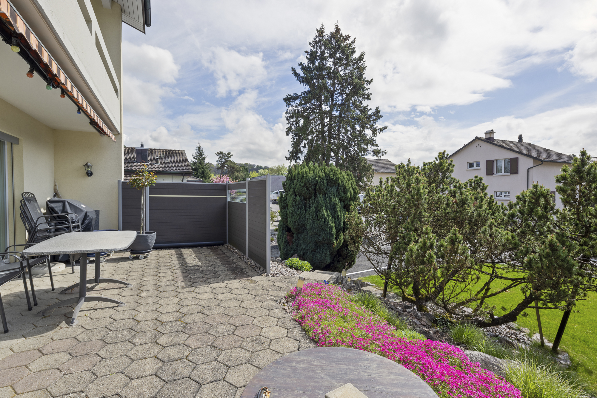 Rohdiamant an idyllischer Lage mit schmuckem Garten - 0