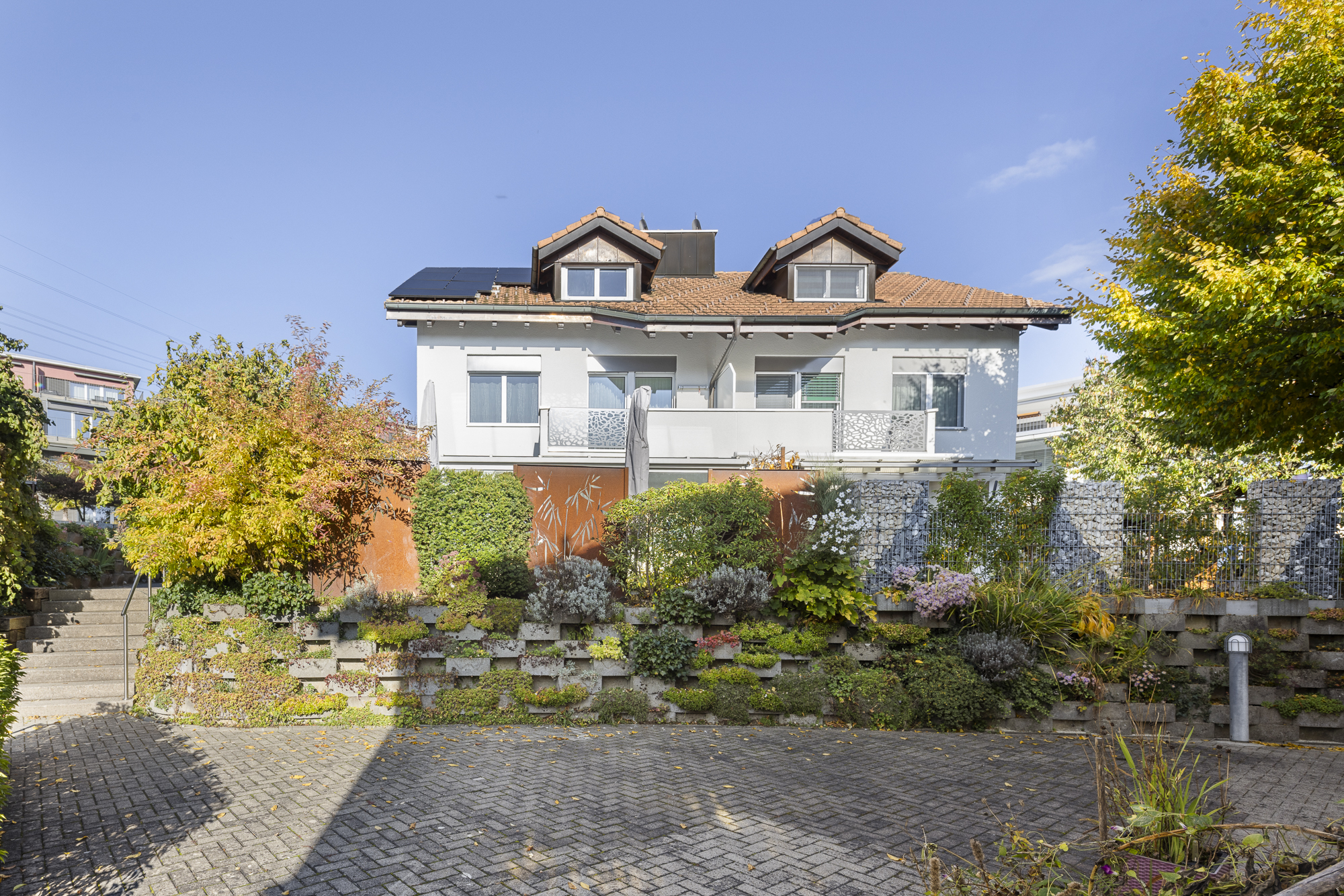 Gepflegte Wohnoase mit schönem Garten vielen Extras - 0