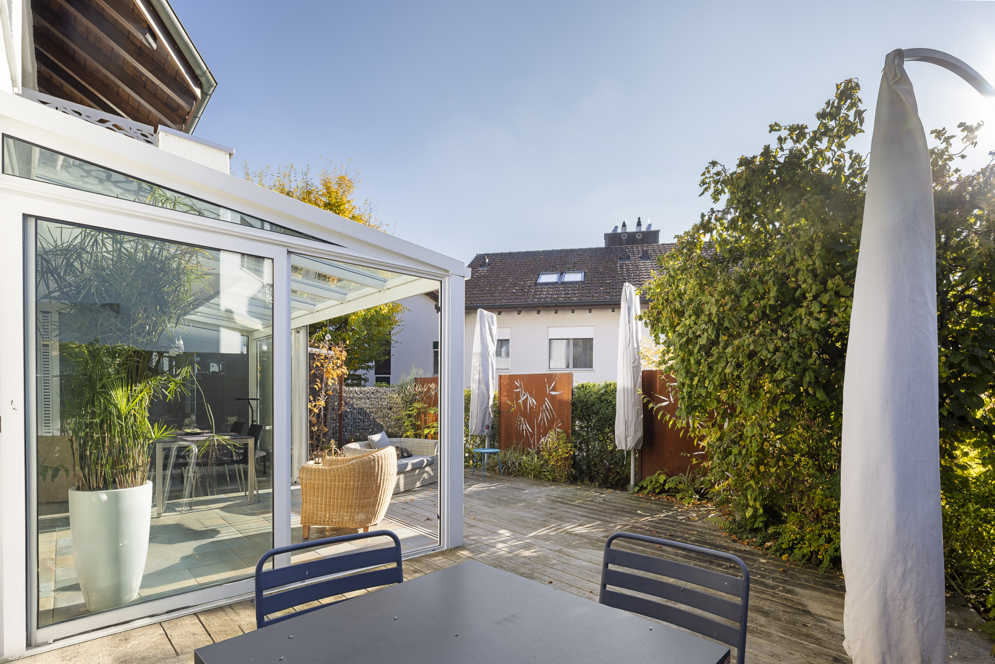 Gepflegte Wohnoase mit schönem Garten vielen Extras - 11