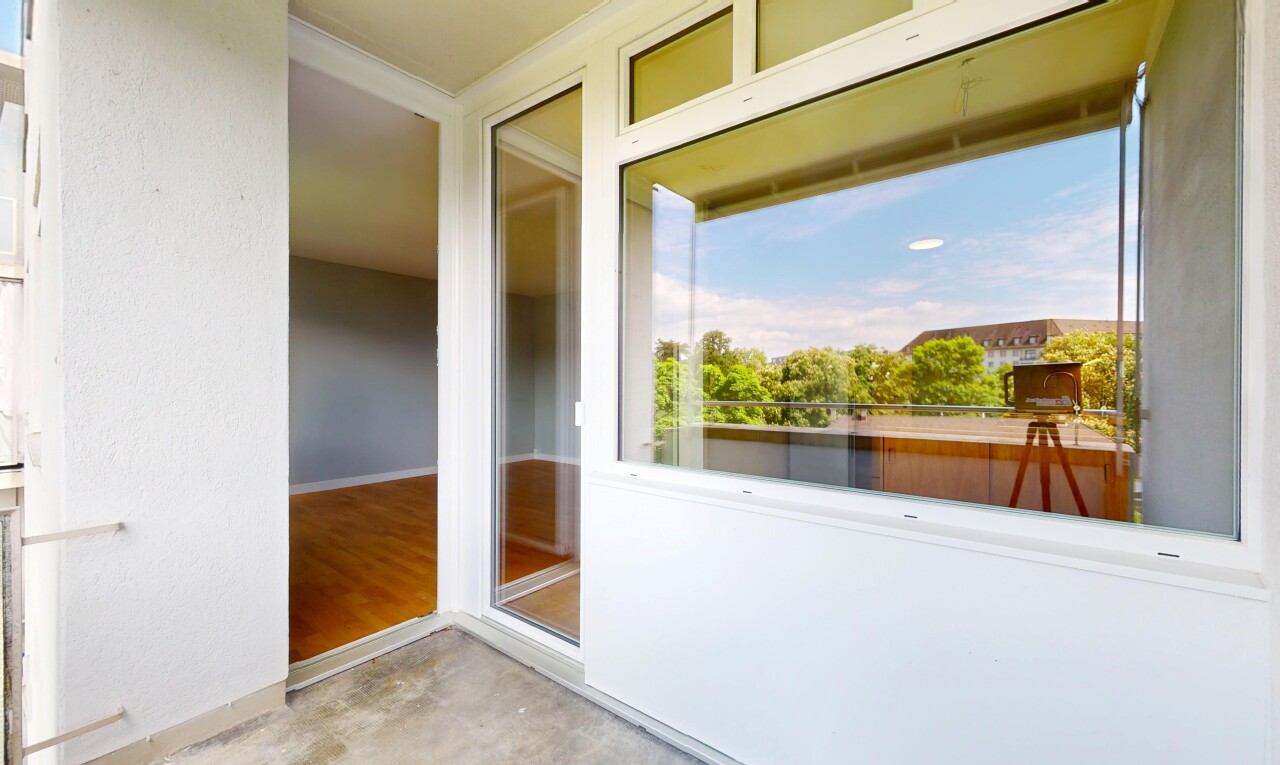 Modern renovierte 3.5-Zimmer-Wohnung mit Weitblick ins Grüne in Basel - 8