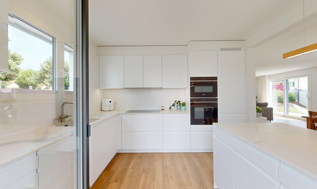 MODERNE VILLA MIT HOCHWERTIGER AUSSTATTUNG, FAMILIENQUARTIER UND GRÜNE - 3