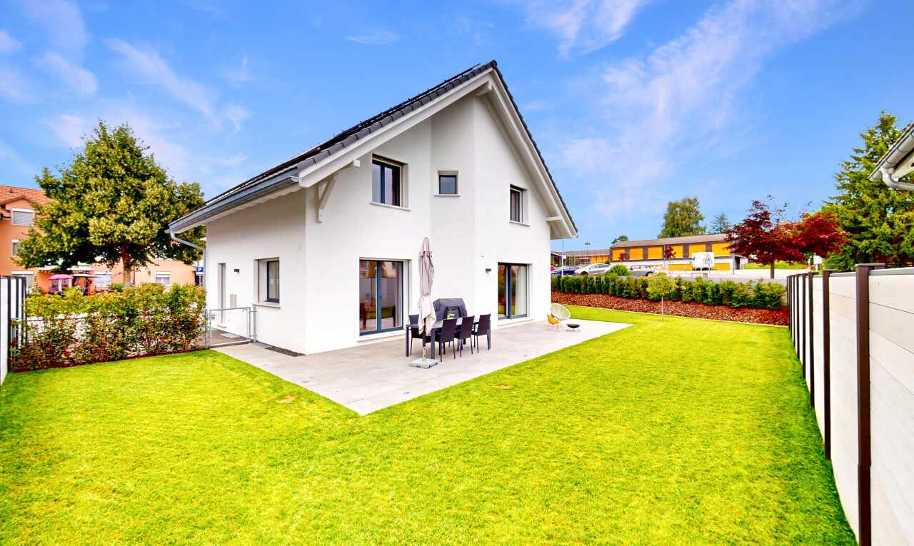 MODERNE VILLA MIT HOCHWERTIGER AUSSTATTUNG, FAMILIENQUARTIER UND GRÜNE - 9