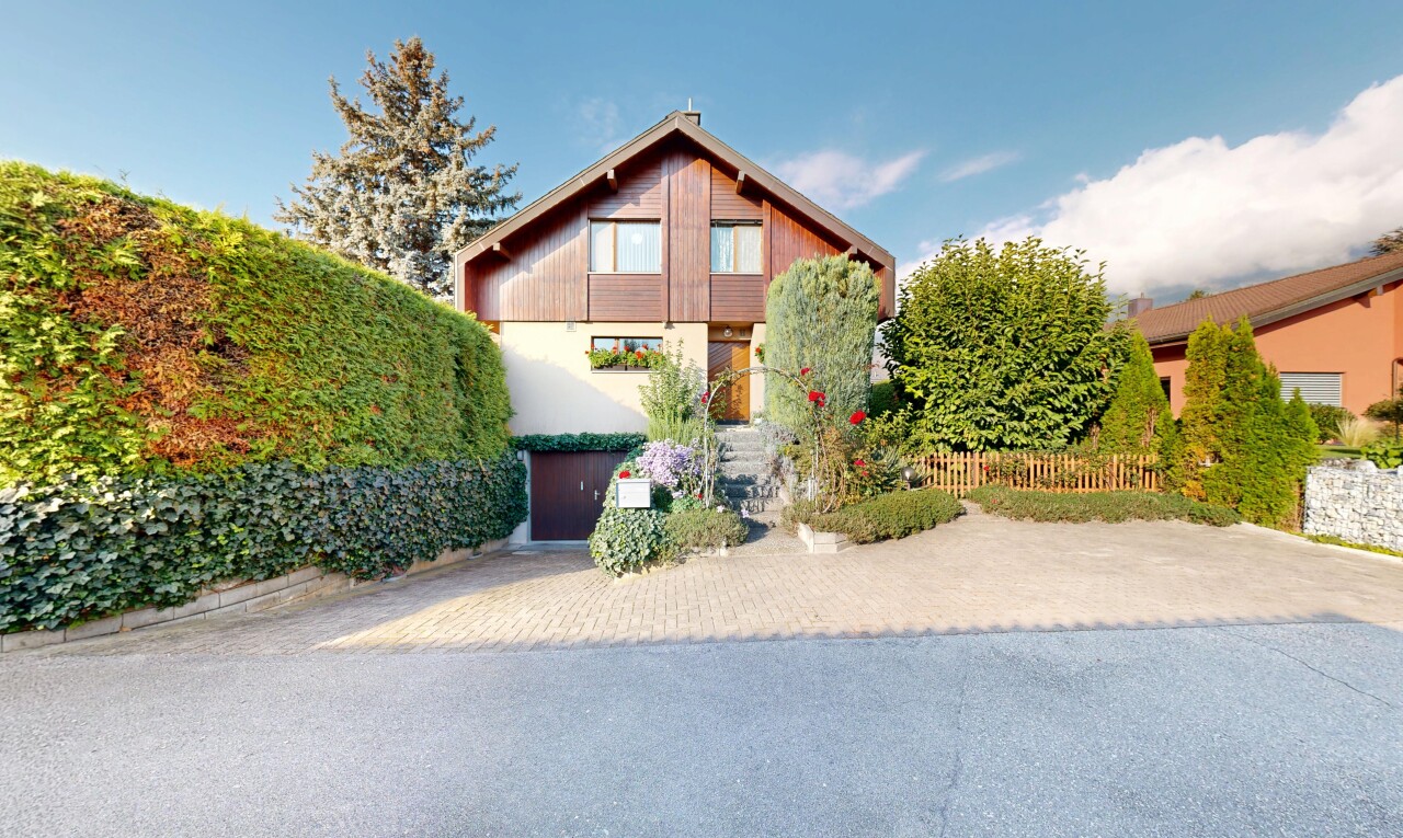 Helles Familienhaus mit Garten - 0