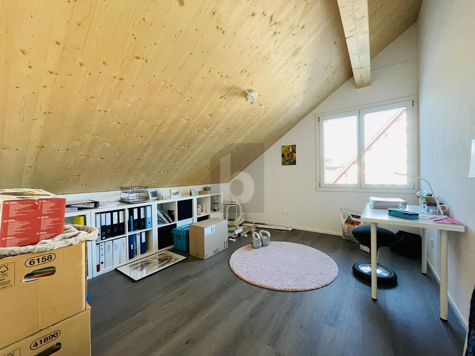 VIEL PLATZ, HELL UND NATURNAH - 1