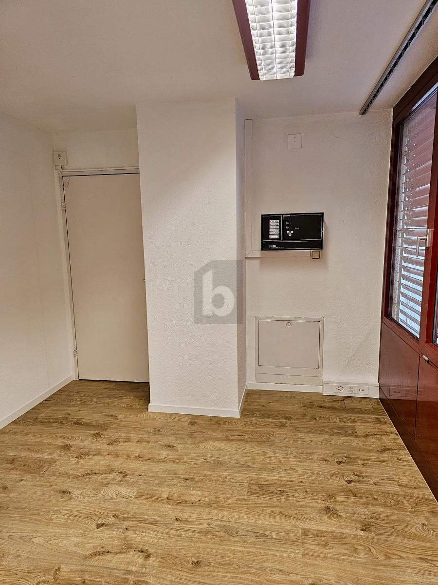 OPTIMALE ARBEITSUMGEBUNG FÜR BÜROFLÄCHEN USW. - 3