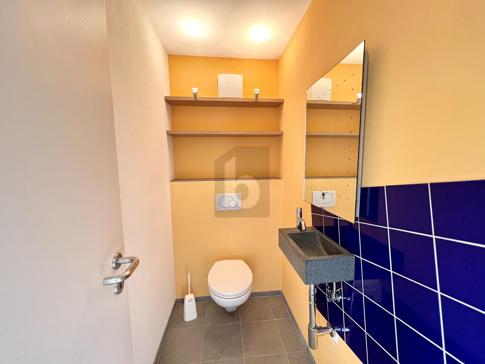 OPTIMALE ARBEITSUMGEBUNG FÜR BÜROFLÄCHEN USW. - 4