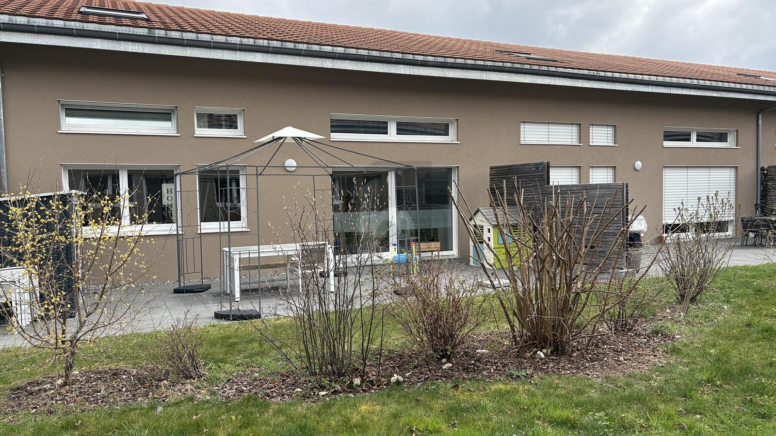 DANS UN QUARTIER RÉSIDENTIEL AU CALME - 3