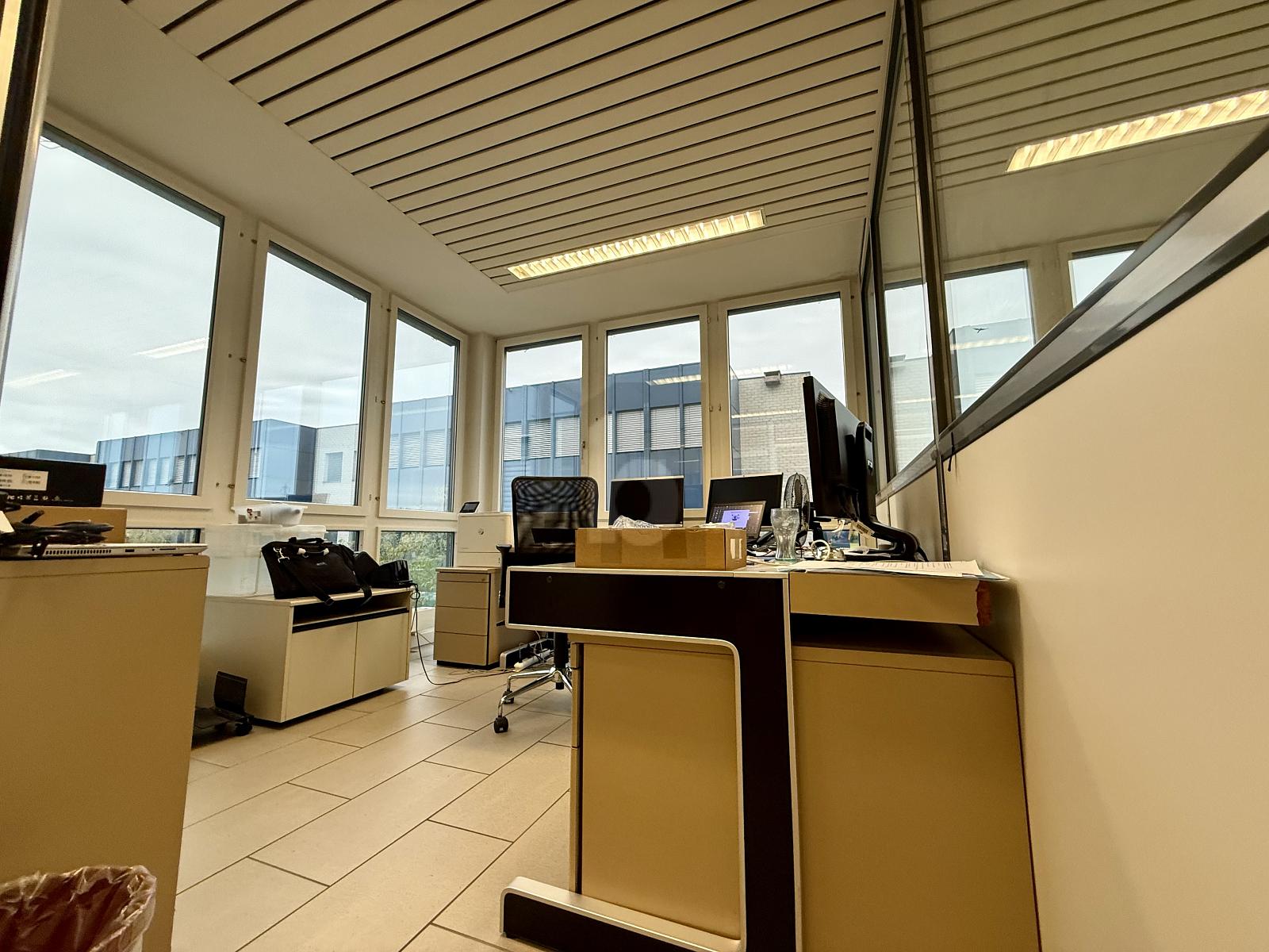 LICHTDURCHFLUTET MIT GROSSZÜGIGEM PLATZANGEBOT - 4