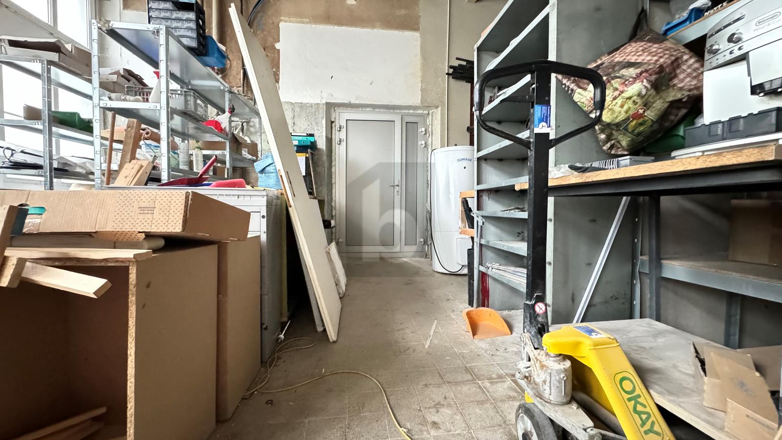 REPRÄSENTATIVE GEWERBEFLÄCHE MIT LAGER - 3