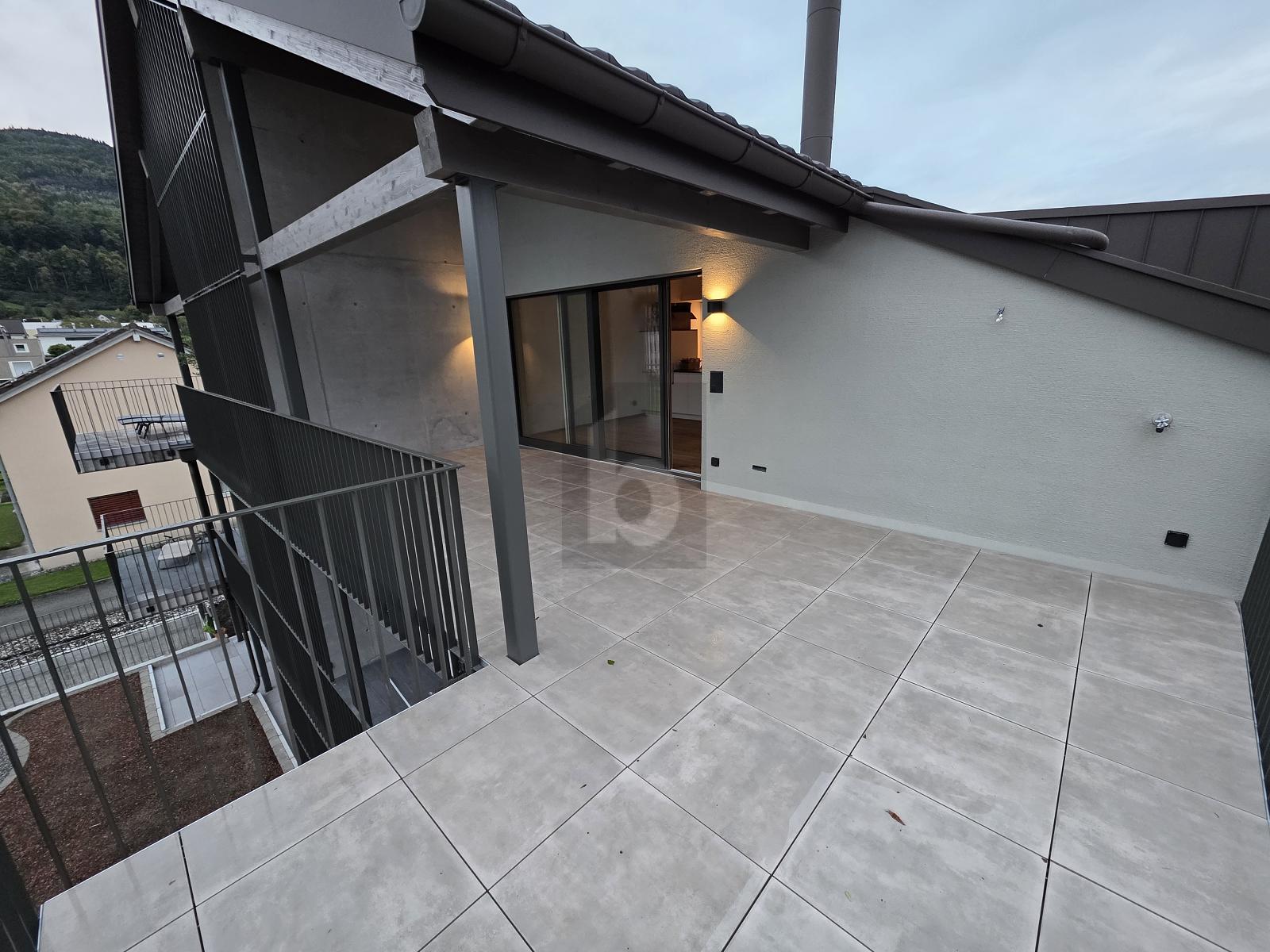 ERSTBEZUG: MODERN MIT WEITBLICK - 1