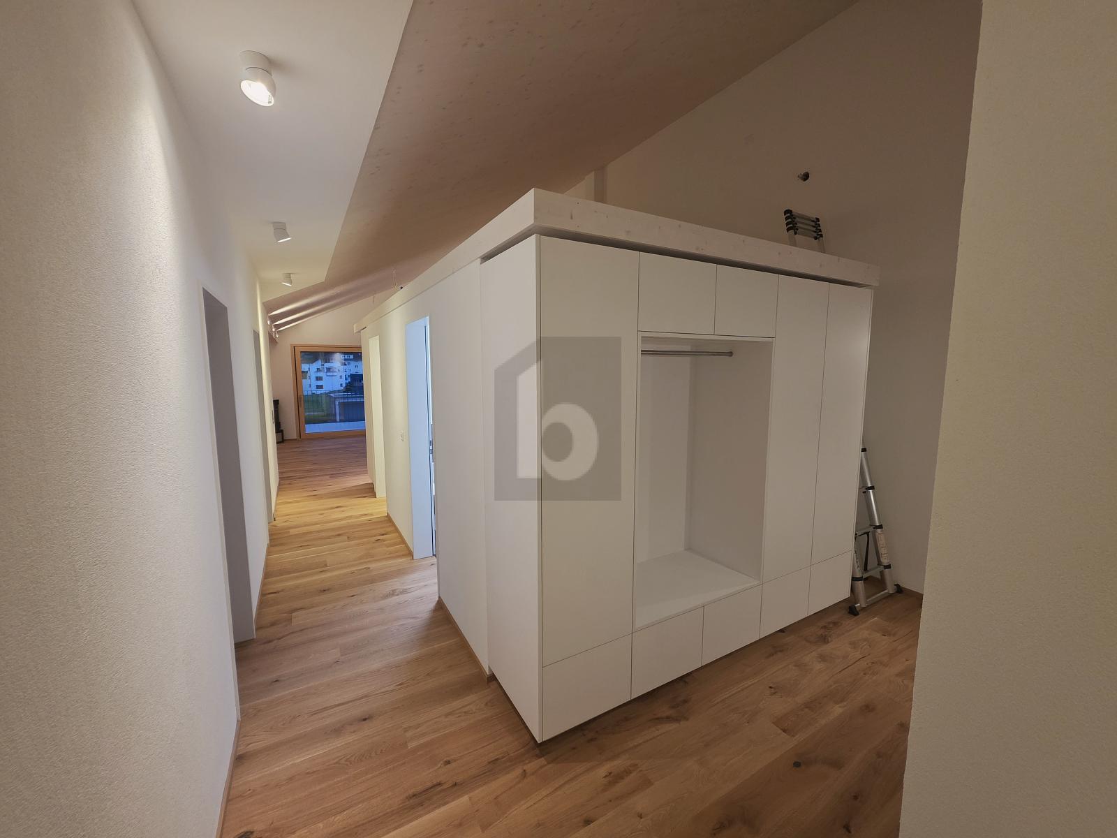 ERSTBEZUG: MODERN MIT WEITBLICK - 3