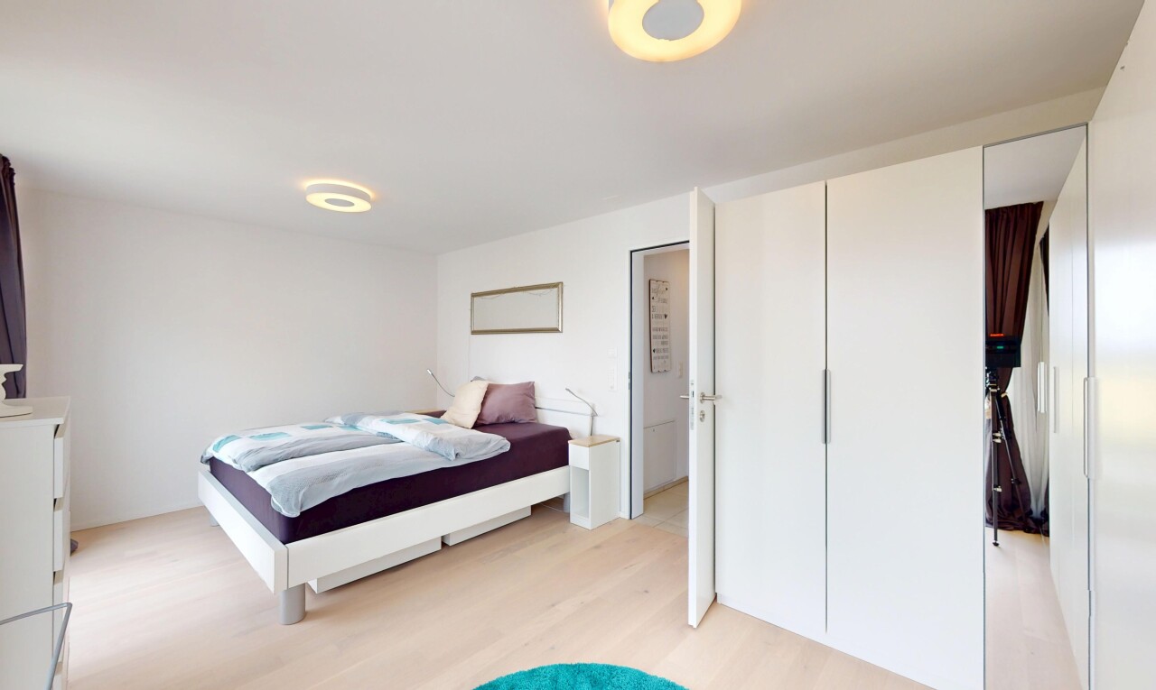 Modernes 5.5-Zimmer Reiheneckhaus mit drei Einstellplätzen - 7