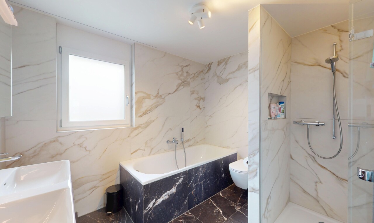 Modernes 5.5-Zimmer Reiheneckhaus mit drei Einstellplätzen - 9