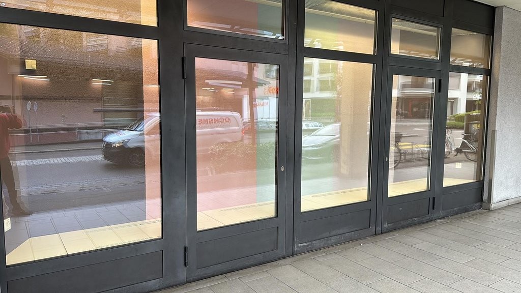 Schaukasten im Eisenhof Jona zu vermieten - 1