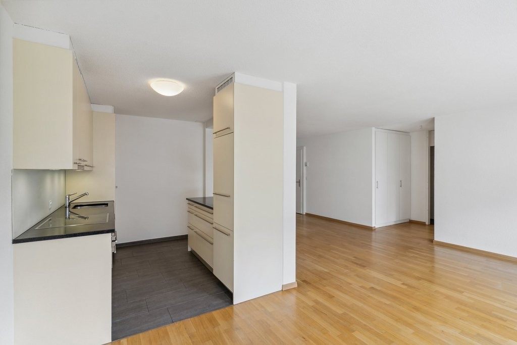 Charmante 3.5-Zi.-Wohnung mit Balkon in zentraler Lage Rubigen - 3