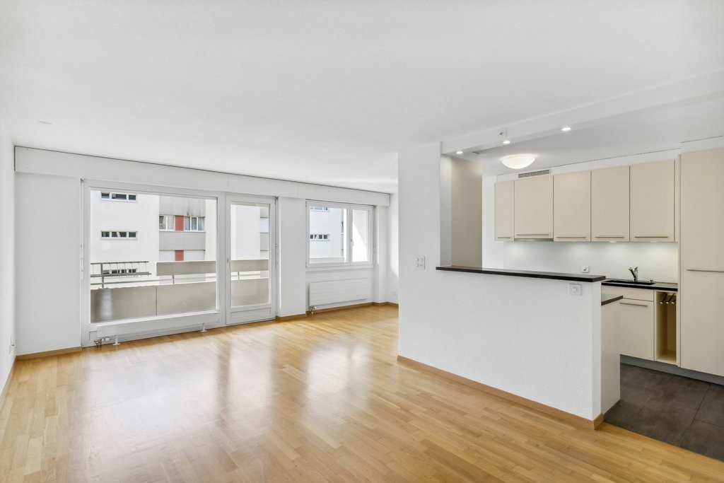 Charmante 3.5-Zi.-Wohnung mit Balkon in zentraler Lage Rubigen - 4