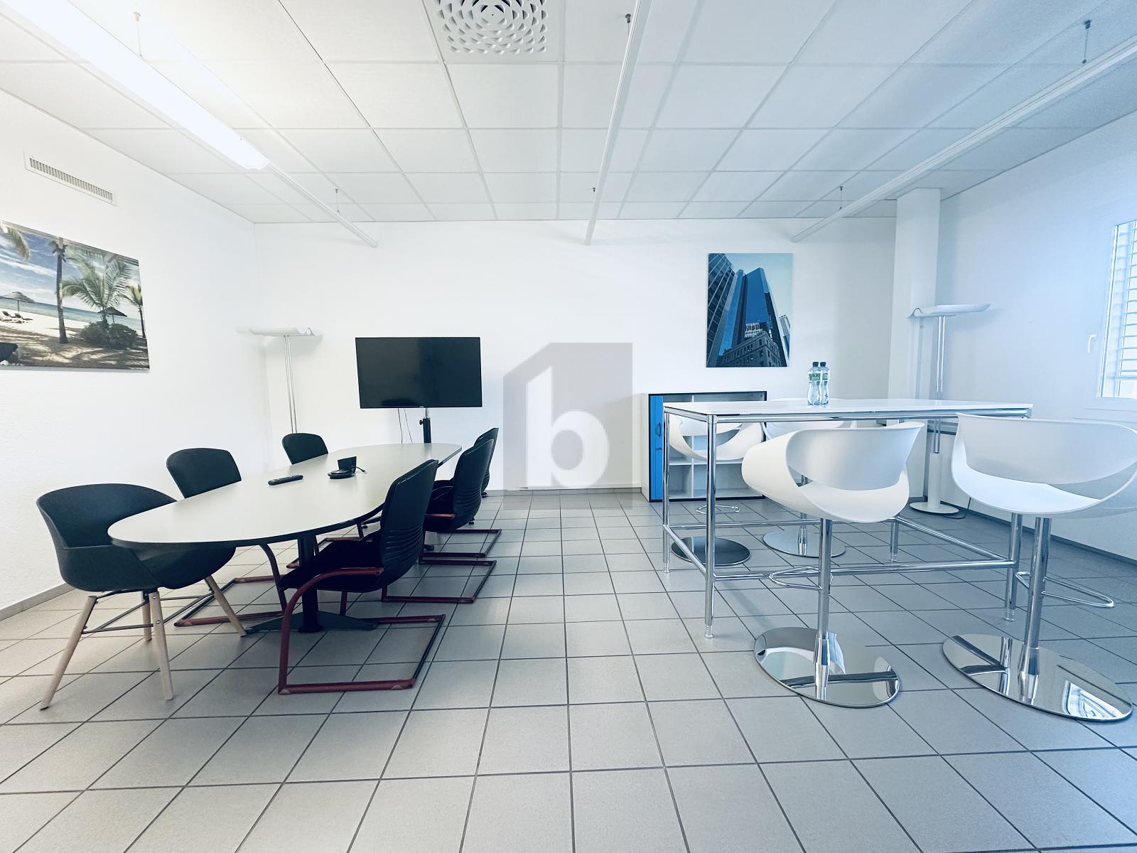 MODERN, HELL UND TOP LAGE - 0