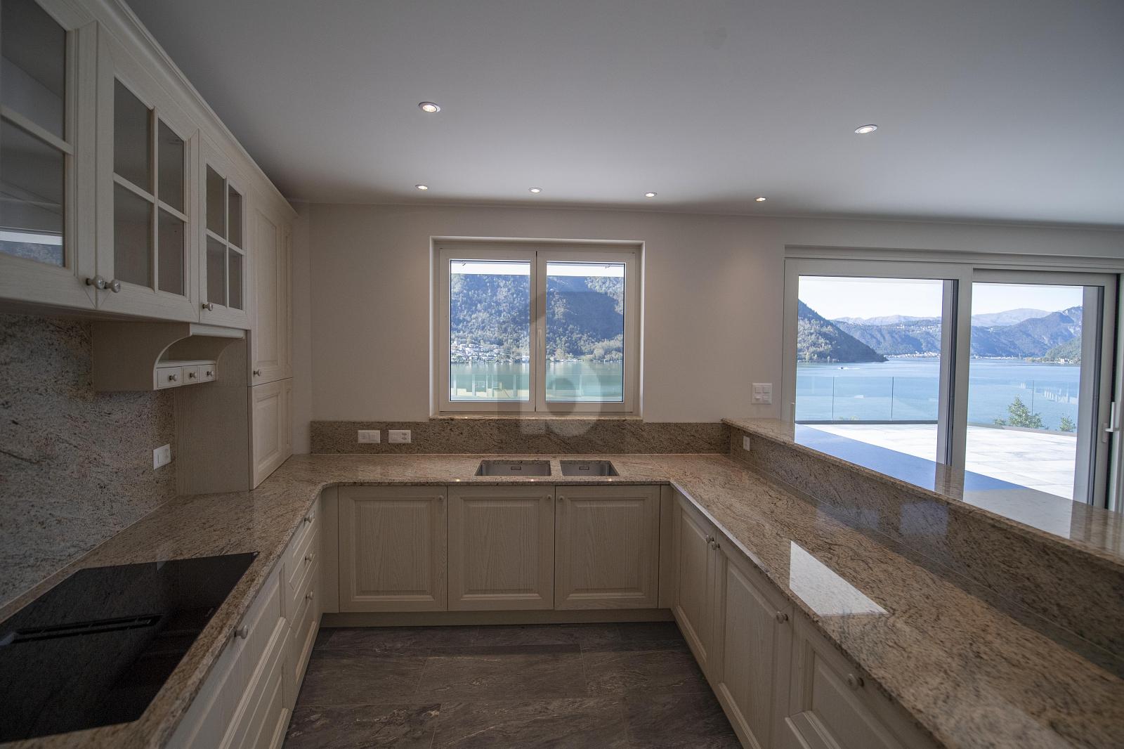 SPAZIOSO CON GIARDINO E VISTA - 2