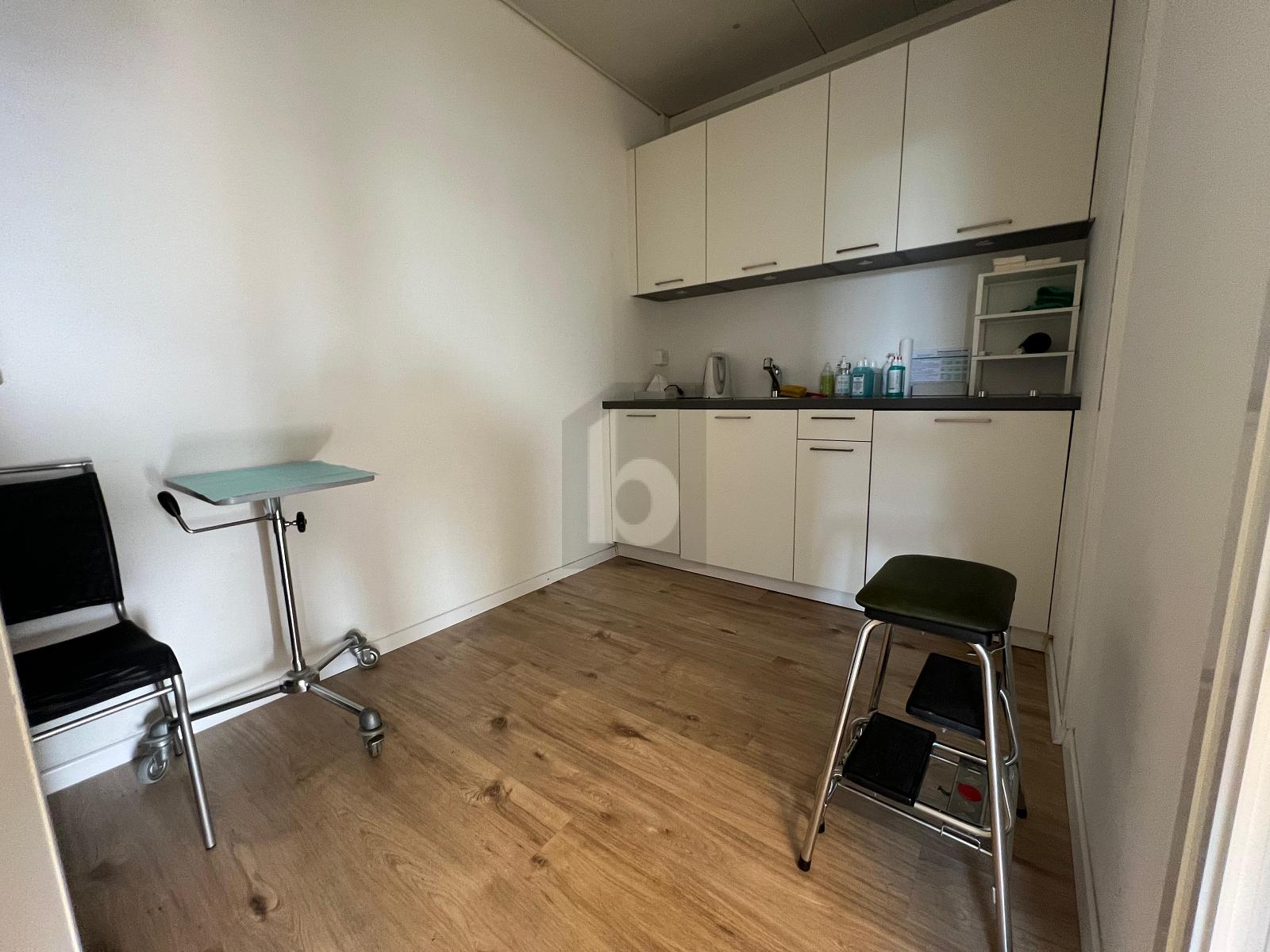 HELLE BÜROFLÄCHE AN TOP LAGE - 2