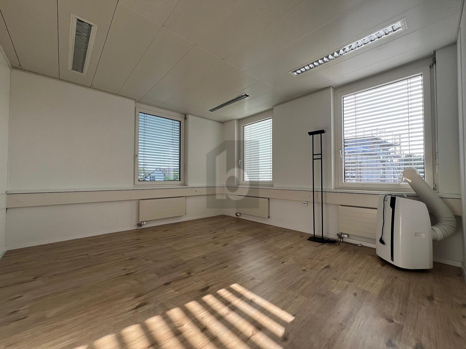 HELLE BÜROFLÄCHE AN TOP LAGE - 4