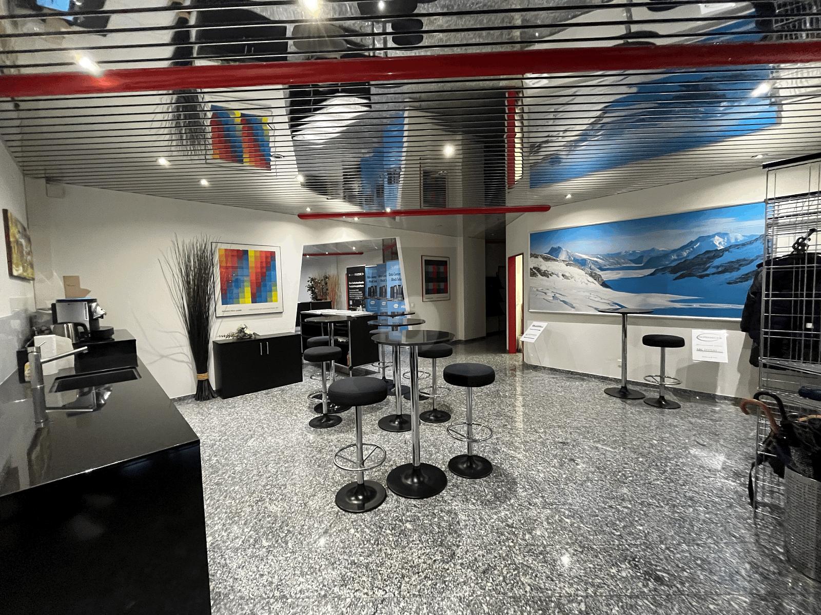 GROSSZÜGIG UND HELL NÄHE BAHNHOF - 4