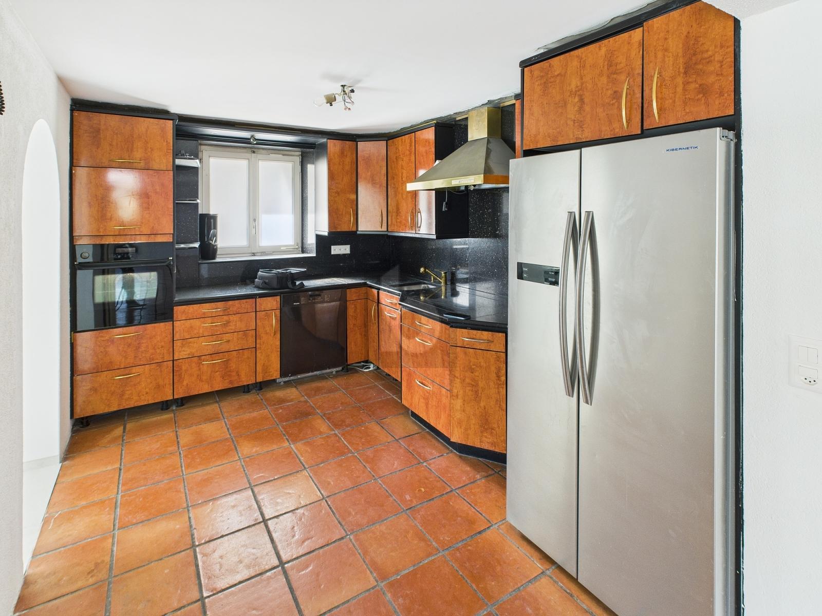 FRISCH SANIERT MIT GROSSEM BALKON - 1