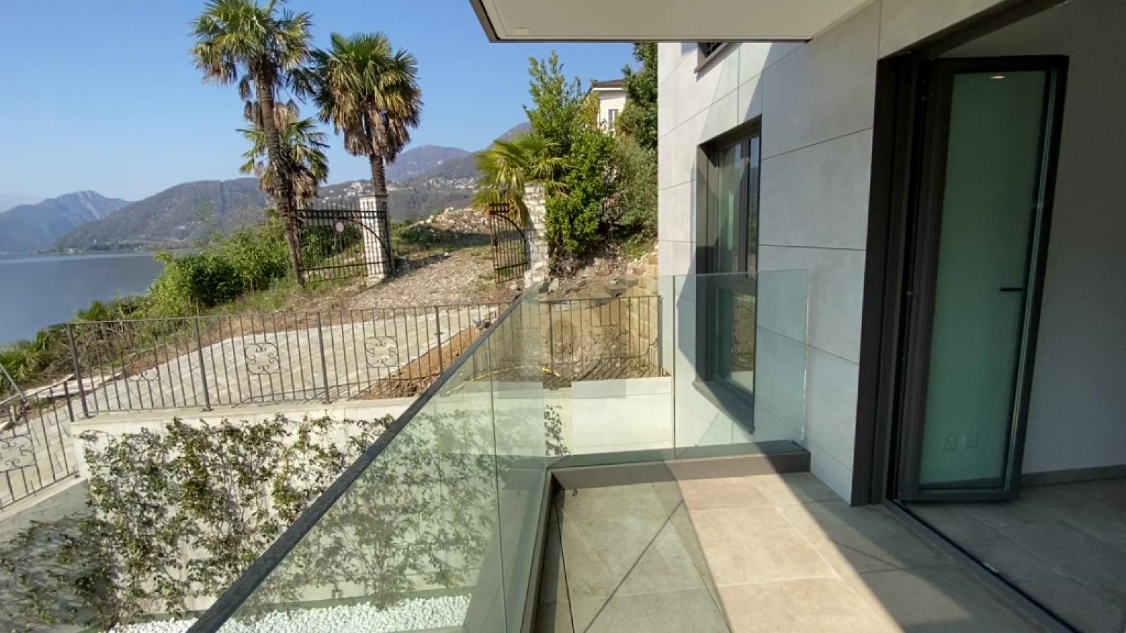 MODERNO, SPAZIOSO E SOLEGGIATA CON VISTA - 2