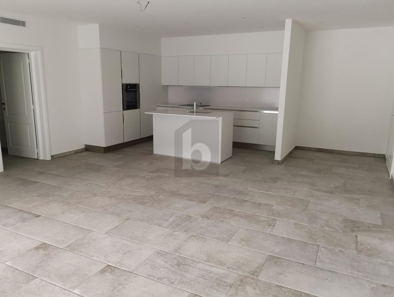 MODERNO, SPAZIOSO E SOLEGGIATA CON VISTA - 3