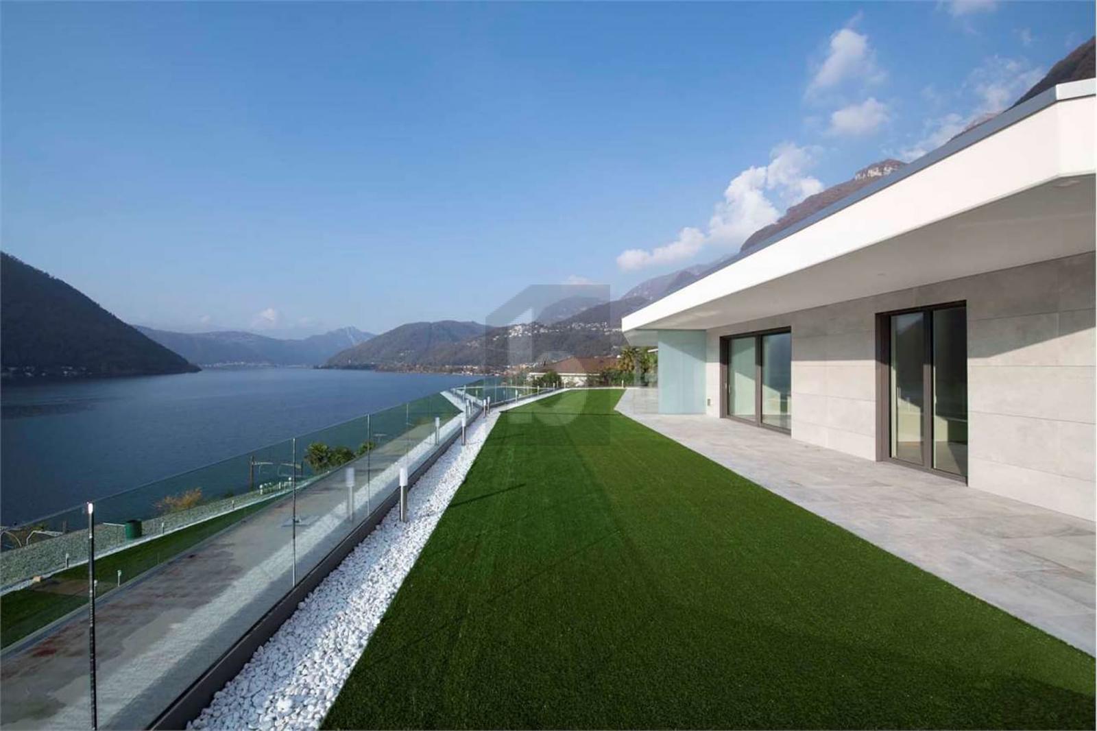 MERAVIGLIOSO ATTICO VISTA LAGO - 0