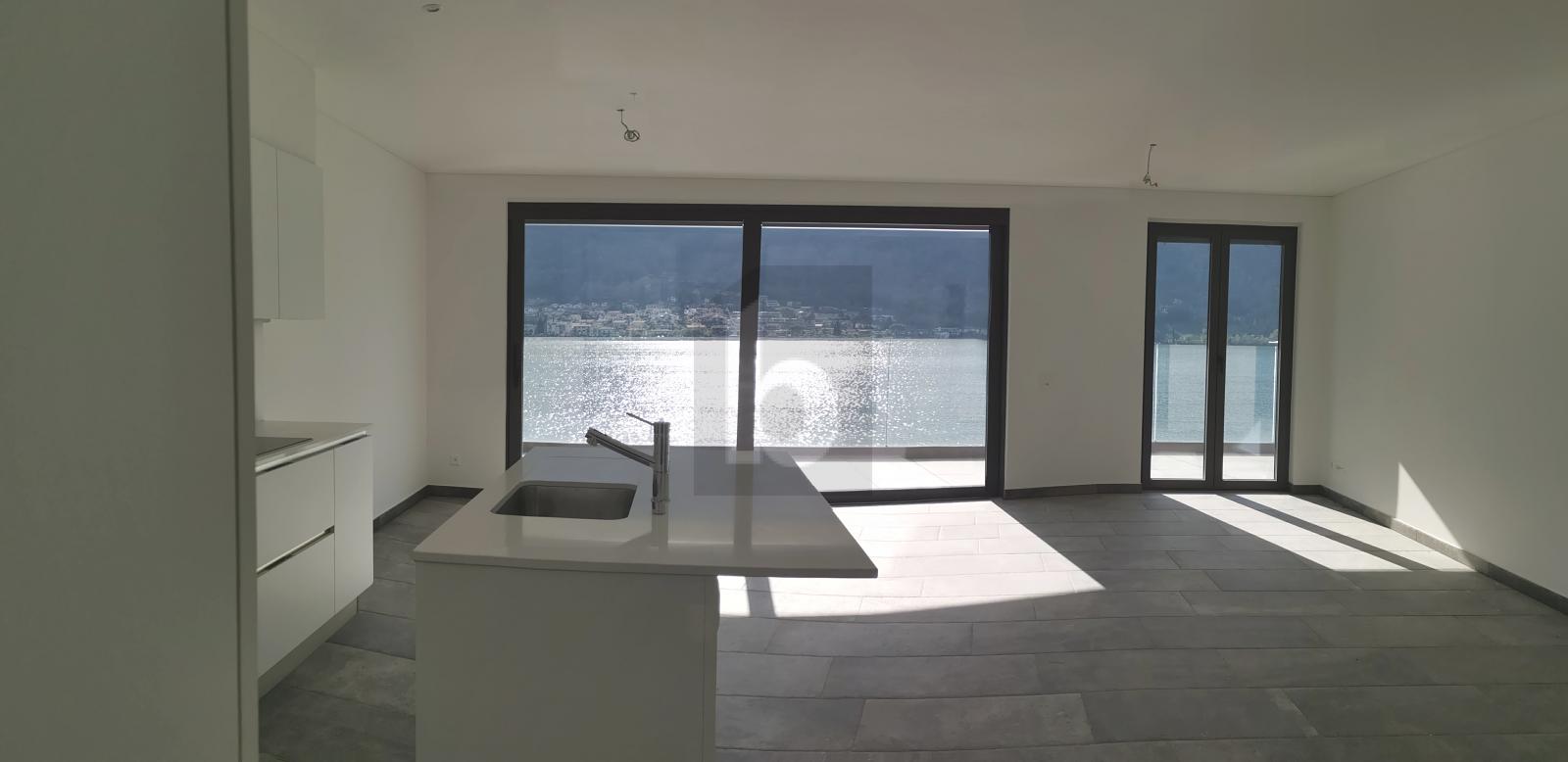 MODERNO CON VISTA LAGO - 2