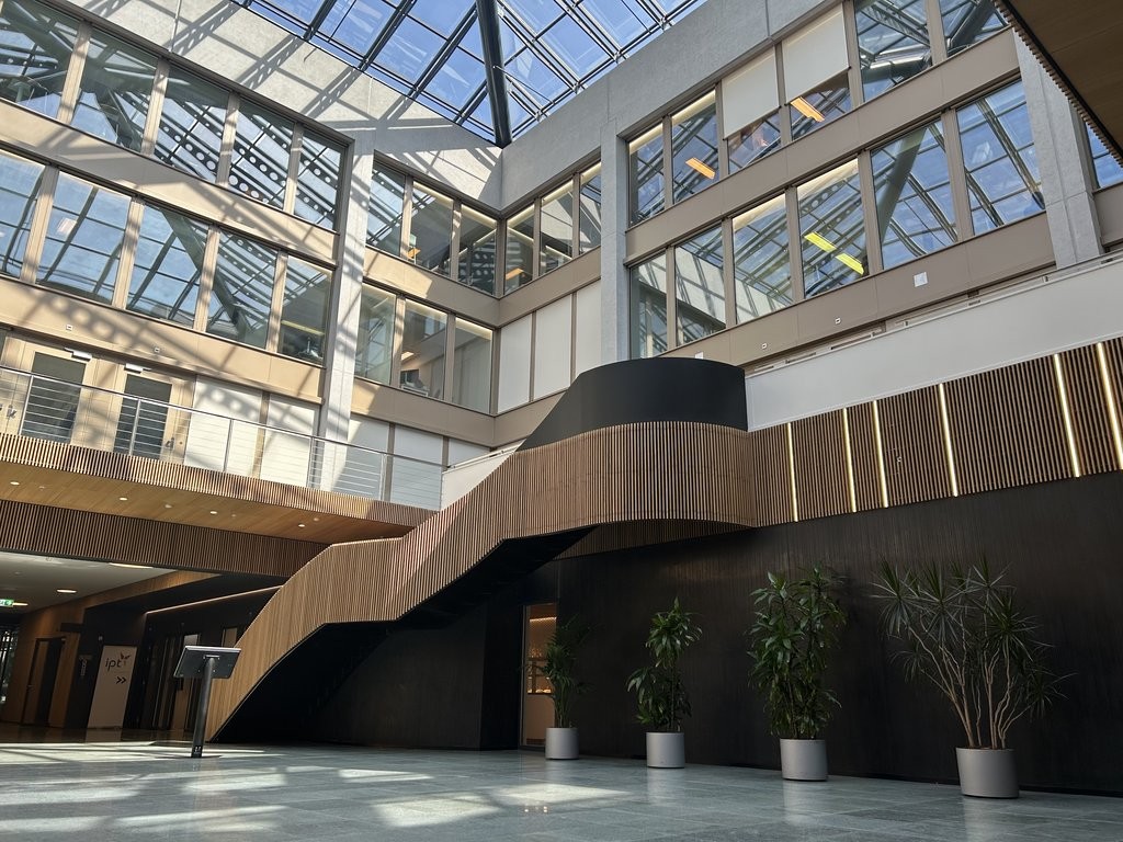 Surface Bureaux 2ème étage - 1'105m2 - 1