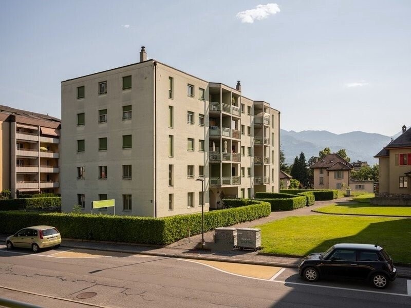 A louer place de parc intérieure au centre de Monthey - 0