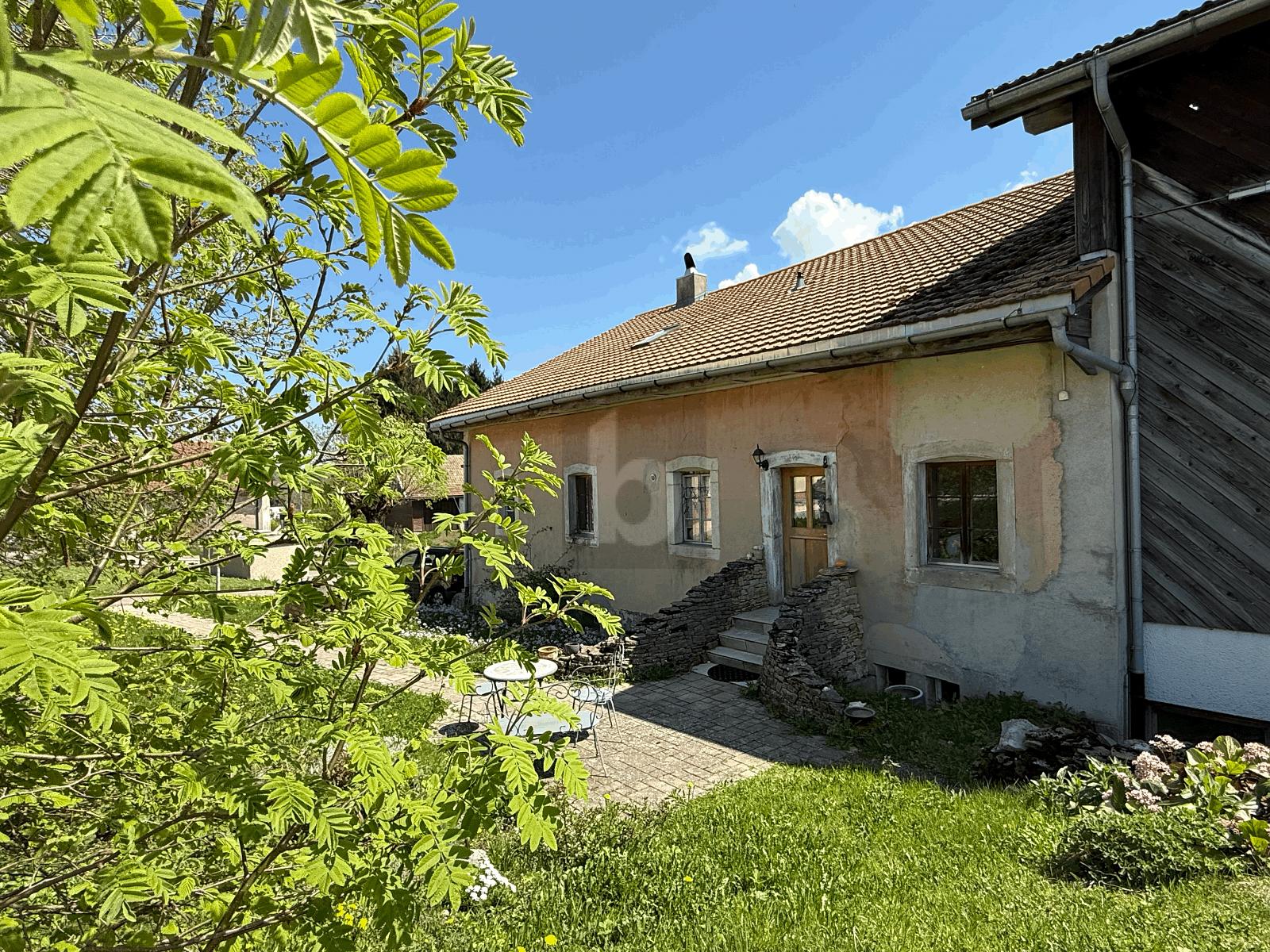 AUTHENTIQUE CONFORTABLE ET SPACIEUX - 0