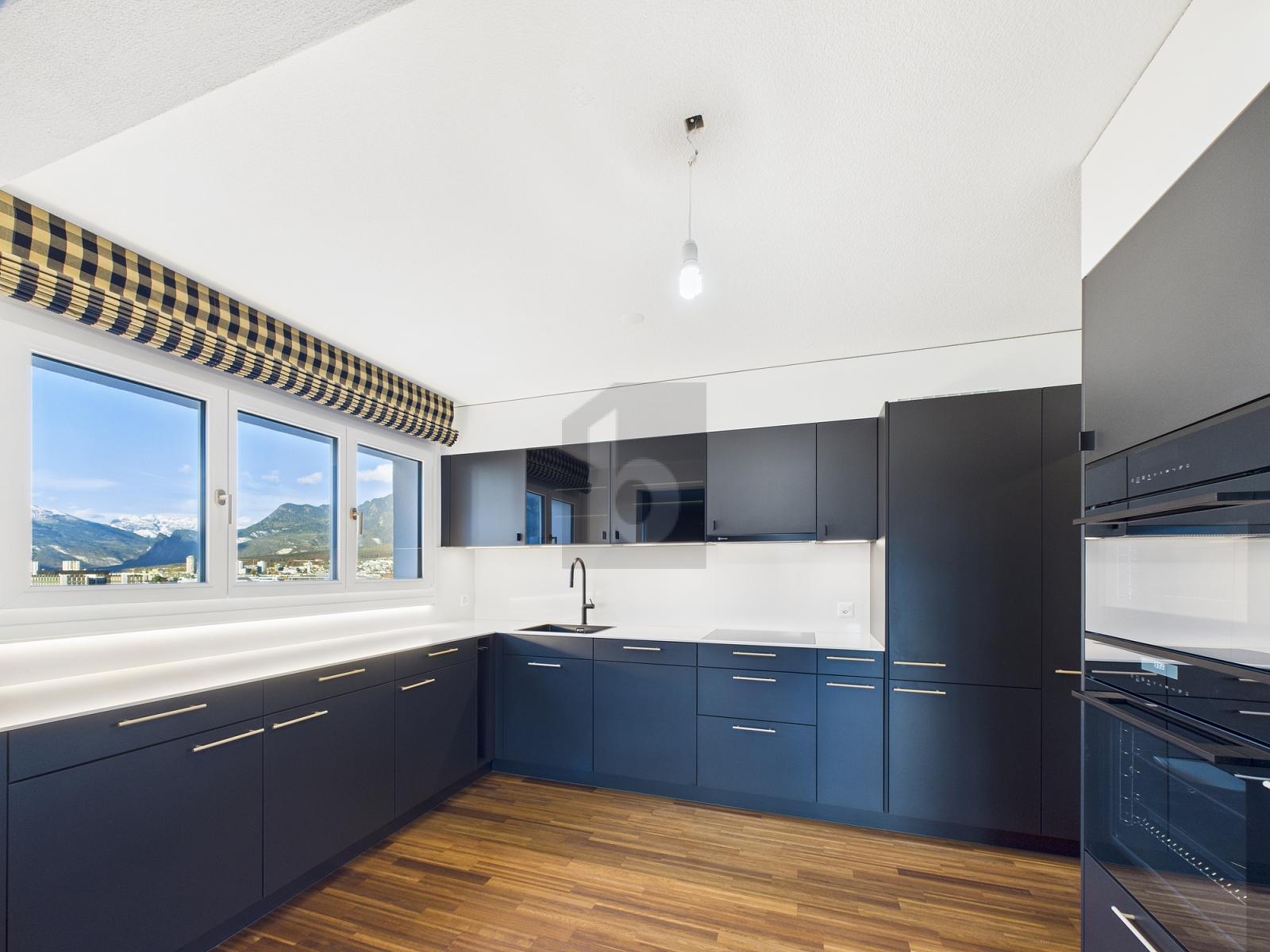 HOCHWERTIG SANIERT MIT WEITSICHT - 2