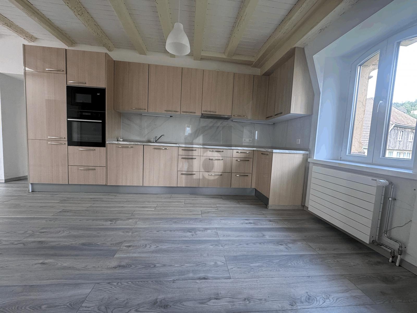 AU DERNIER ÉTAGE DU MANOIR - 3