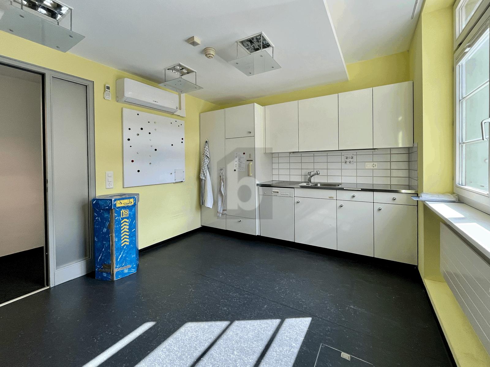 MODERN AN TOP LAGE - 3