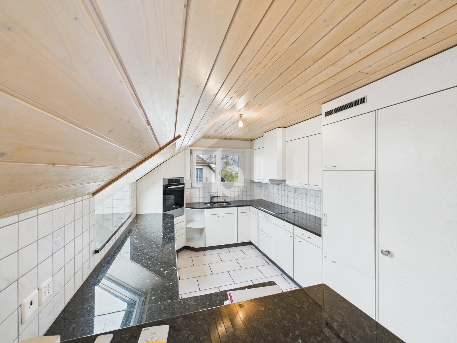 RUHIGE LAGE MIT SONNIGEM BALKON - 3