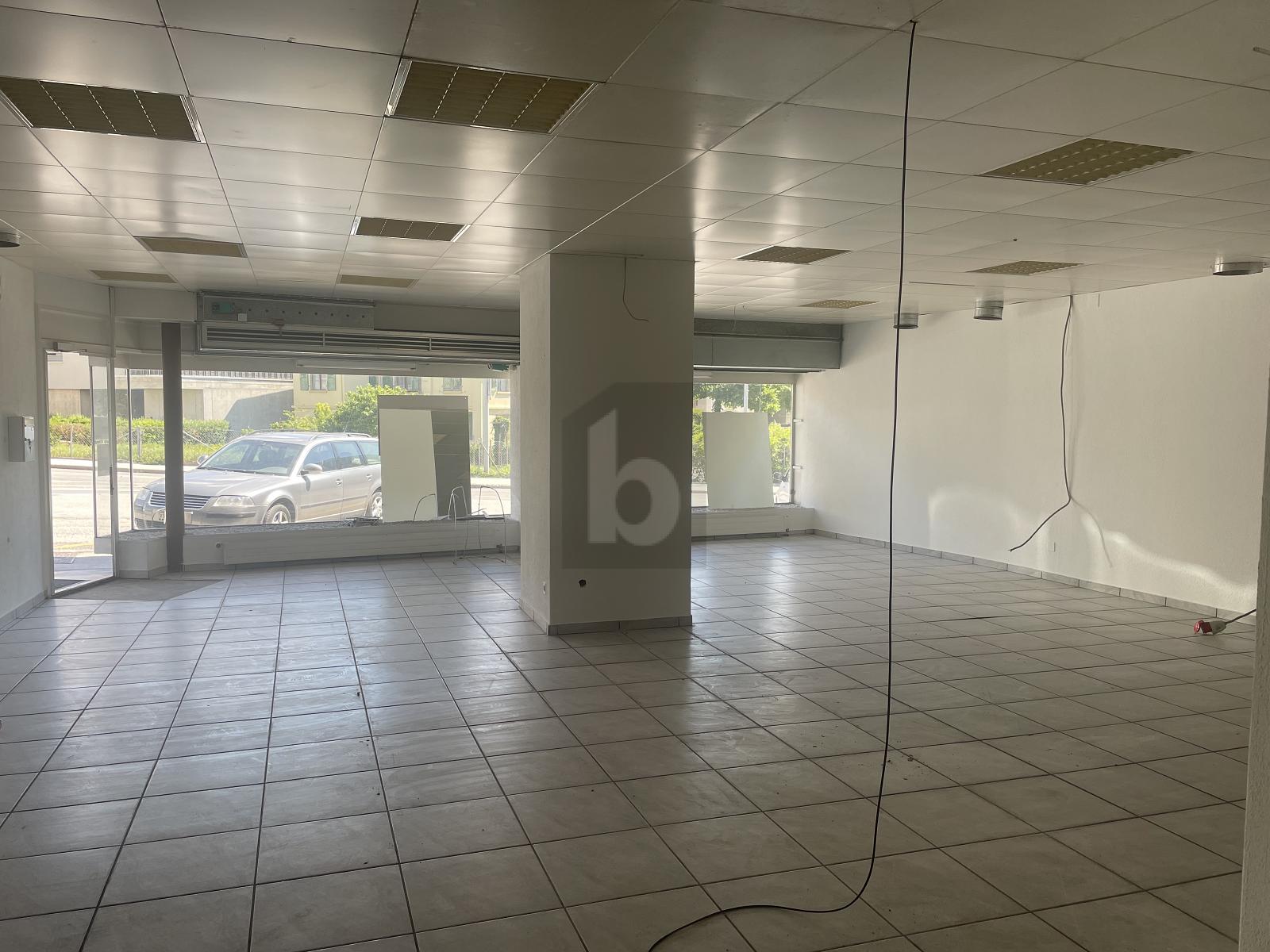 LOCAL COMMERCIAL - POUR TOUT COMMERCE - 1