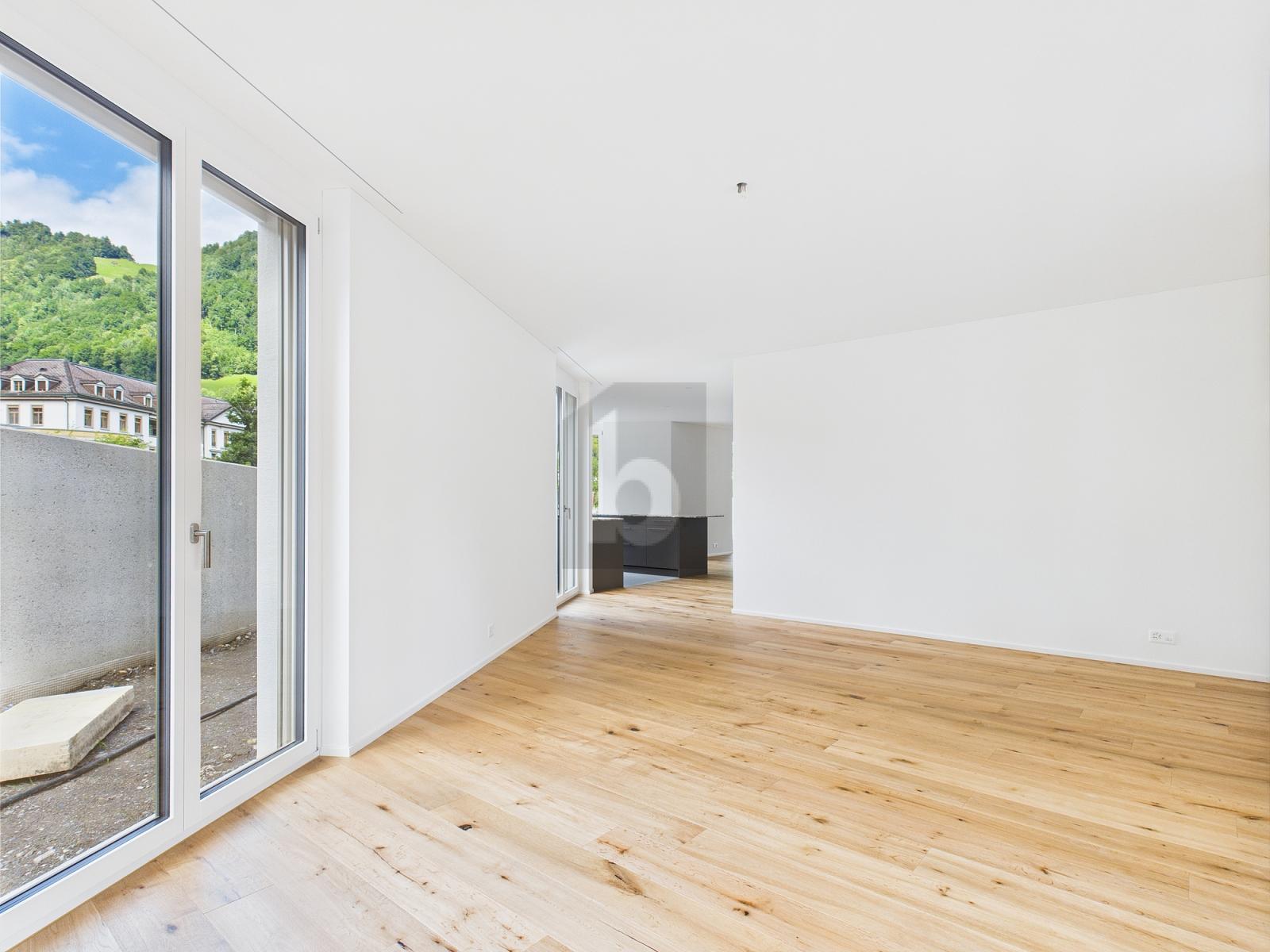 SONNENVERWÖHNTES LEBEN MIT AUSBLICK - 3